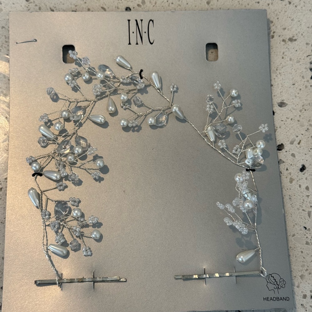 NWT INC International Concepts Silver and Pearl Hair Accessory